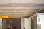 DÃ©montage et remplacement d'une cuisine existante par une cuisine Ixina, pose d'un faux-plafond en Gyproc